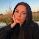 Free sex chat Live On Video call with athletic RoxyHey A little foot reveal
