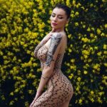 Watch me wank Live On 1 on 1 cam with AngieShaen while she smokes