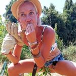 Online masturbation Live On Hd webcam with petite MagicMia Going barefoot